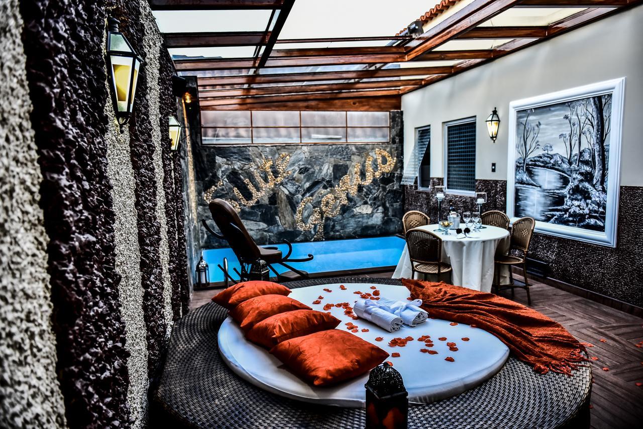 Genus Motel (Adults Only) Убераба Екстер'єр фото